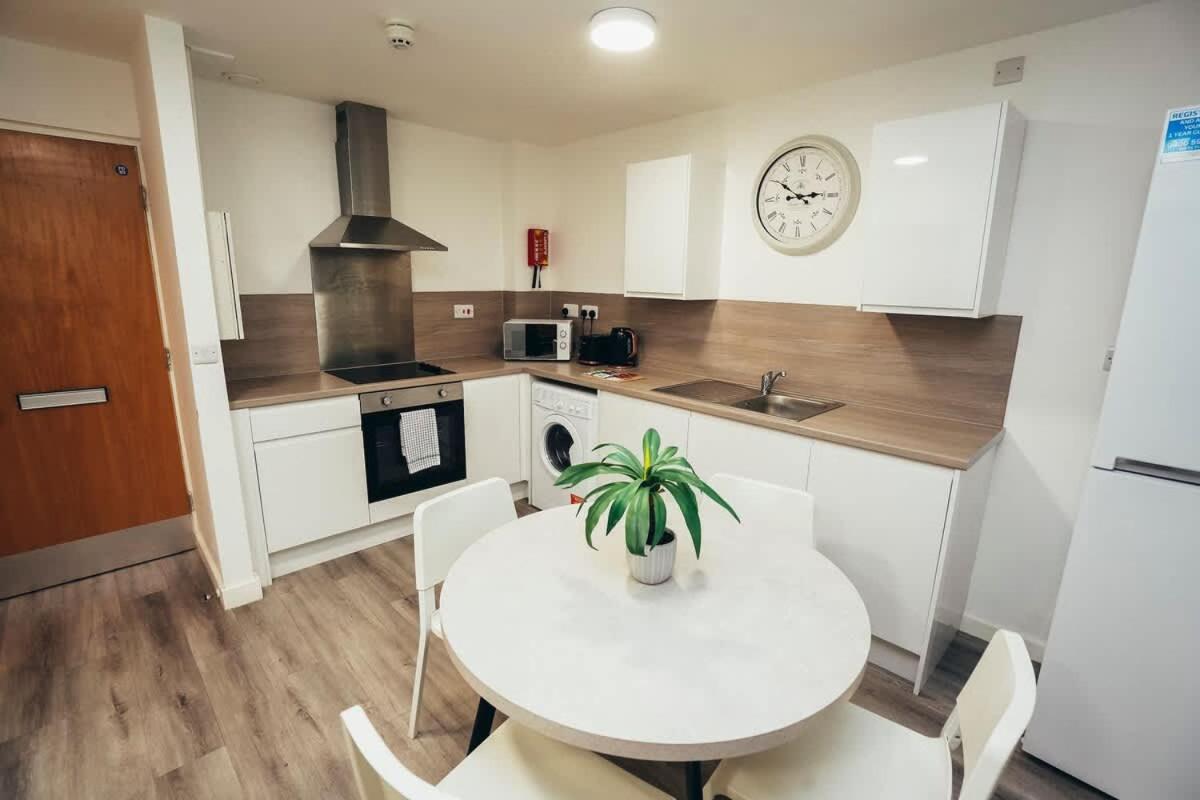 2Br City Centre Apt, Self Check In, Wifi, By Derbnb Шеффілд Екстер'єр фото